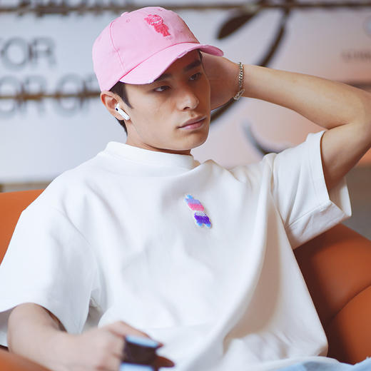 Mishka大眼球潮牌2022春夏新品 皇冠KA爷熊绣花圆领短袖T恤男女M21100084M  商品图1