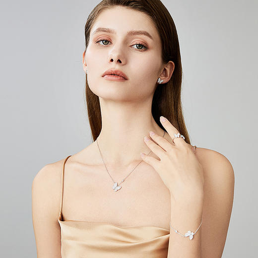 爆款项链手链耳钉三件套红玛瑙幸运四叶草等系列 优雅高端 商品图0