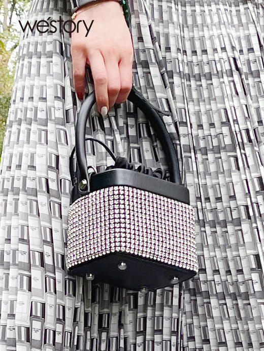 westory2022新款潮皮软链镶钻包包水钻包W32BA6143101W 商品图1