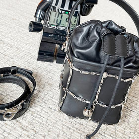 westory2022新款单肩斜挎黑色气质水桶立体包W32BA6142101W