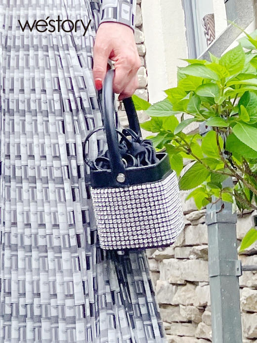 westory2022新款潮皮软链镶钻包包水钻包W32BA6143101W 商品图3