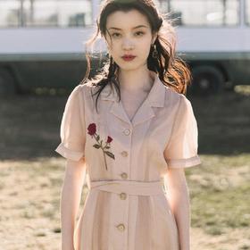 YR-小翻领港风复古少女风法式绣花亮晶晶连衣裙单排扣显瘦长裙夏