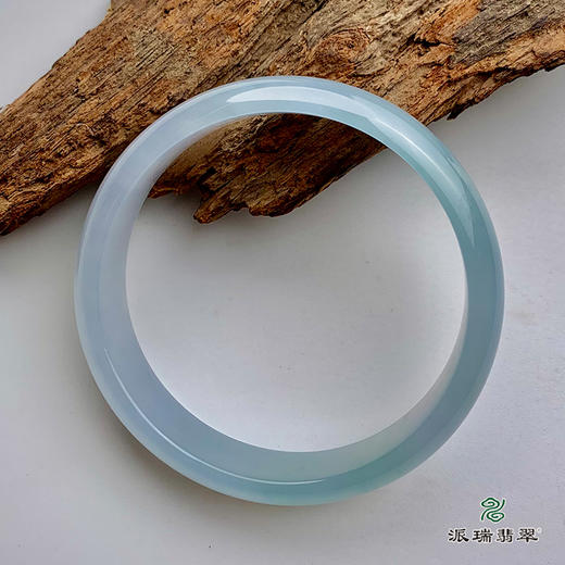 派瑞翡翠 翡翠手镯 糯冰种 淡绿色 商品图0