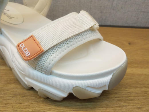 2021夏季新款豪行女鞋21247189厚平底运动休闲低跟露趾大凉鞋正品 商品图8