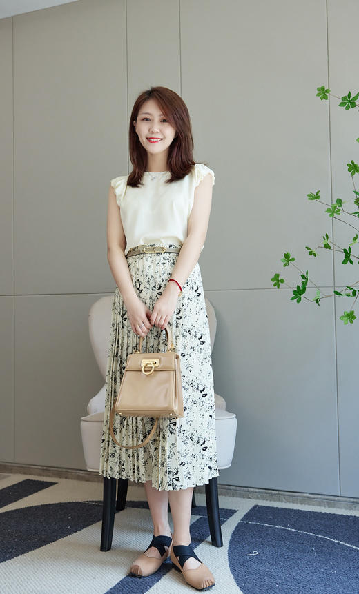 醋酸褶皱包袖上衣 商品图1