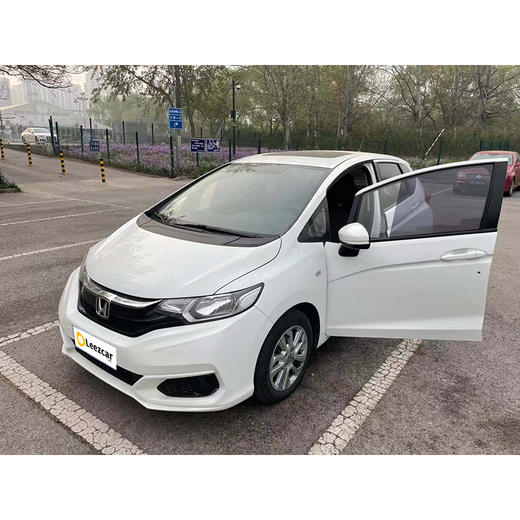 本田 飞度 1.5L CVT舒适天窗版 【长租-北京】 商品图1