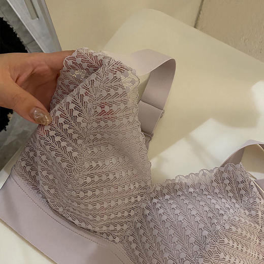 【无缝抹胸款文胸】吊带背心美背学生裹胸蕾丝文胸 商品图6