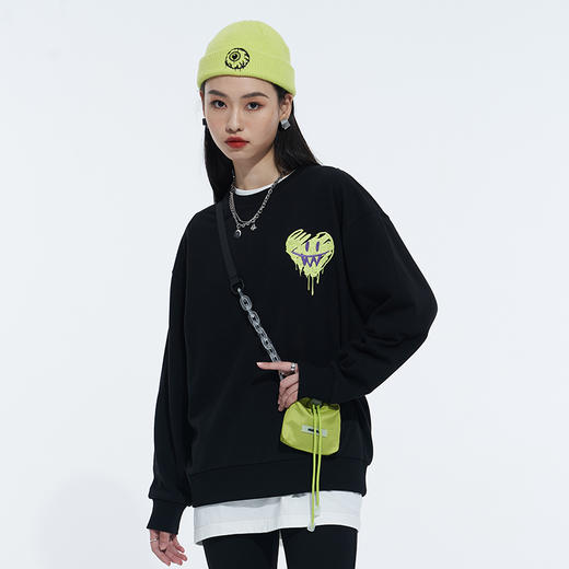 Mishka大眼球潮牌2022春夏新品 满印爱心印花圆领短袖T恤男女同款M21100026M	 商品图3