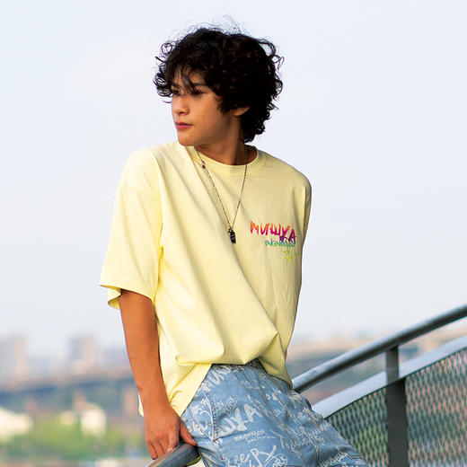 Mishka大眼球潮牌2022春夏新品 爱心系列印花圆领短袖T恤男女同款M21100025M 商品图3