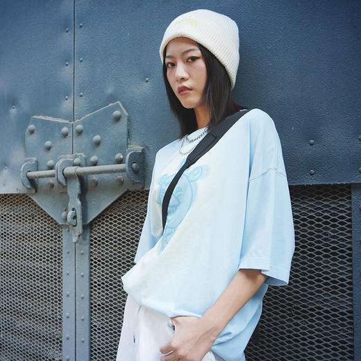 Mishka大眼球潮牌2022春夏新品 KA爷涂鸦熊圆领短袖T恤男女同款 	 商品图2