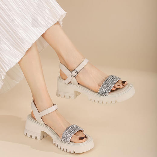 西村名物2022年夏季商场同款休闲水钻松糕底女真皮一字带凉鞋X22BG24441 商品图2