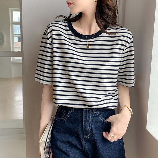 【拉夏贝尔同厂】落日&鲸 条纹t恤女短袖宽松显瘦2022年夏新款打底女体恤休闲半袖 商品图1