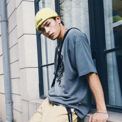 Mishka大眼球潮牌2022春夏新品 KA爷涂鸦熊圆领短袖T恤男女同款 	 商品图1