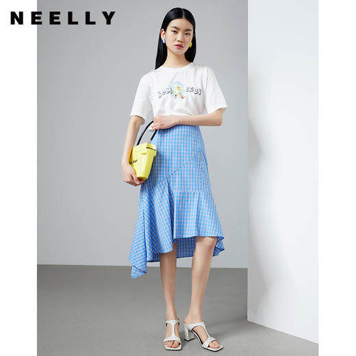 NEELLY纳俪商场同款蓝色格纹高腰半身裙女不规则裙摆鱼尾包臀裙N22044E04423 商品图2