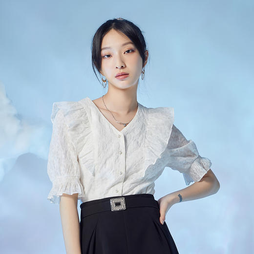 Lucidy-鲁思蒂 2022夏 开衫衬衣 CY04BE22510 商品图3