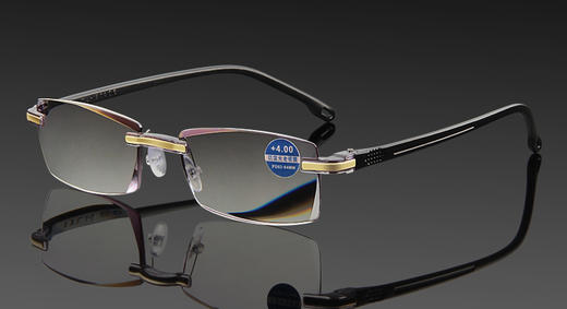 U-CLass优卡诗钻石切边智能变焦老花镜照明款*2个，U-CLass优卡诗钻石切边智能变焦老花镜*2个 商品图1