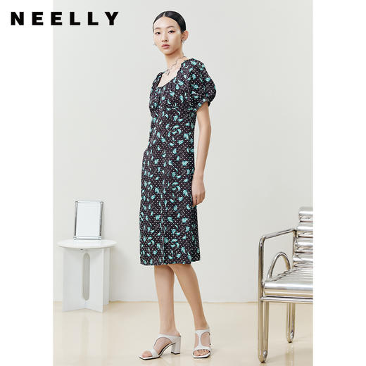 NEELLY纳俪商场同款法式满印连衣裙女方领泡泡袖收腰A字裙中长款 商品图2