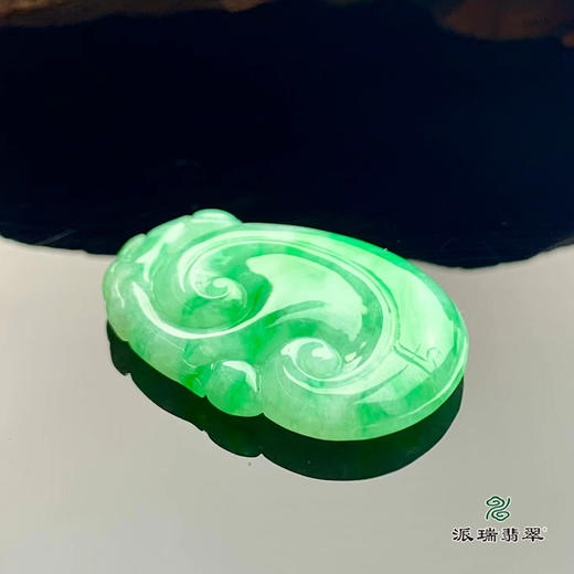 派瑞翡翠 翡翠挂件 糯种 绿色 商品图3
