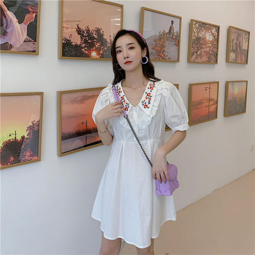 黛唯梵 2022洋气民族风连衣裙重工刺绣网红洋气V领度假母女装亲子装裙子国庆出游 商品图1