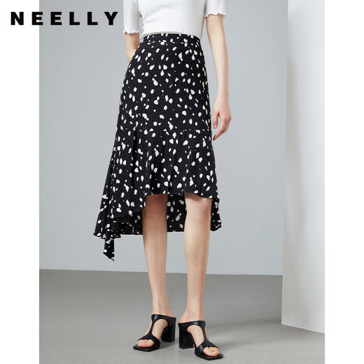 NEELLY纳俪商场同款撞色高腰半身裙女不规则裙摆气质A字裙潮新款N22044E04427 商品图1