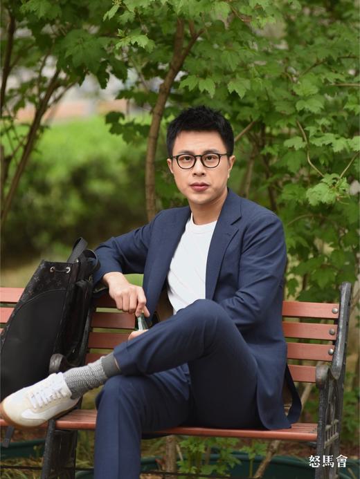 Vitale Barberis Canonico Perennial Super 110’s 澳洲美丽诺羊毛藏蓝色暗亲王格全麻衬套装 商品图5