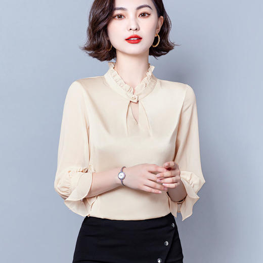 KQL-E261N261新款春装时尚宽松显瘦百搭衬衣 商品图0