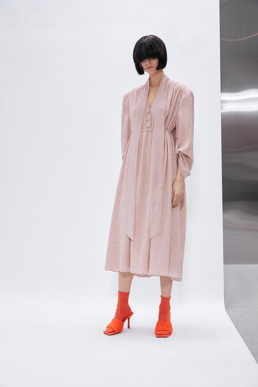 飘带领垫肩连衣裙 商品图0