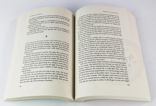 射雕英雄传3 美版 英文原版小说 A Snake Lies Waiting 金庸 Jin Yong 英文版武侠小说 进口英语书籍 商品图2