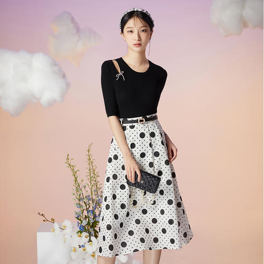 Lucidy-鲁思蒂 2022夏 短袖针织衫 ZZ04AE22481 商品图1