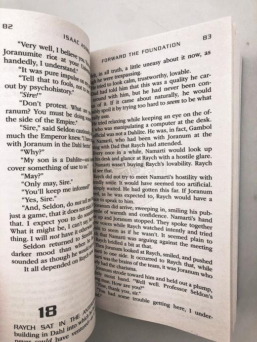 银河帝国5 迈向基地 英文原版小说 Forward the Foundation 英文版科幻小说书 Isaac Asimov 艾萨克阿西莫夫 进口原版英语书籍 商品图2