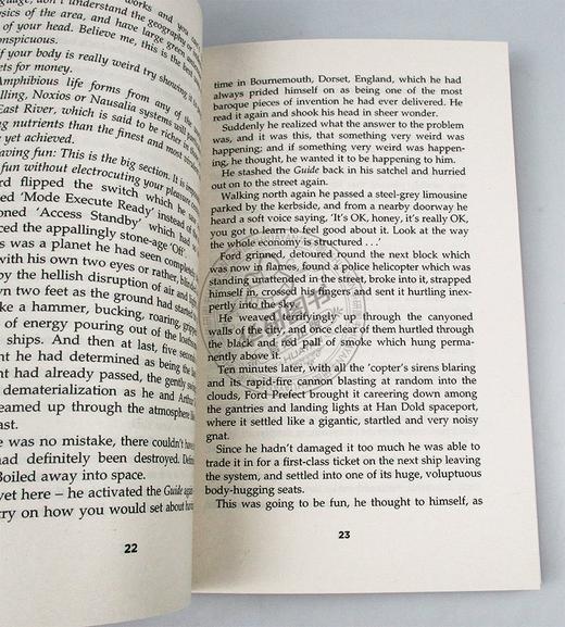 再会 谢谢所有的鱼 英文原版小说 So Long and Thanks for All the Fish 42周年纪念版 道格拉斯亚当斯 英文版进口原版英语书籍 商品图1