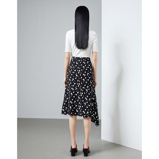 NEELLY纳俪商场同款撞色高腰半身裙女不规则裙摆气质A字裙潮新款N22044E04427 商品图4