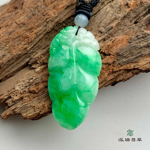 派瑞翡翠 翡翠挂件 糯冰种 绿色 商品图0