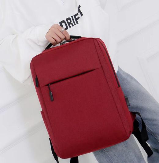 【不止有型 还很会“装”】网红同款经典商务多功能双肩包 加宽肩带 减压舒适  可外置充电 时尚简约 耐磨防水 轻松应对职场 ！ 商品图5