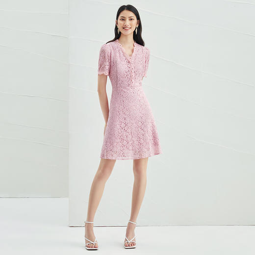 EITIE爱特爱夏季新款时尚气质优雅通勤v领收腰a字蕾丝连衣裙B2207952 商品图2