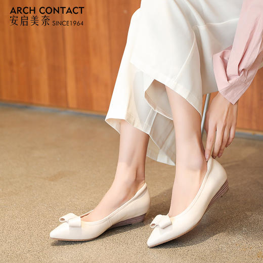 2022年春季新款ARCH CONTACT安启美奈尖头小香风浅口单鞋52722 商品图0