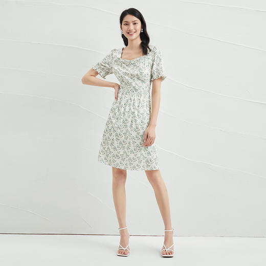 EITIE爱特爱夏季新款初恋裙清新时尚显瘦复古方领碎花连衣裙B2207966 商品图1