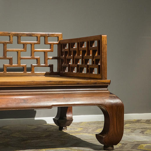 红木攒接曲尺纹三围屏罗汉床 商品图3