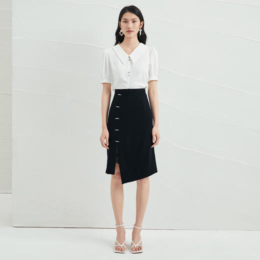EITIE爱特爱夏新款时尚通勤显瘦开叉下摆高腰包臀黑色半身裙B2206910 商品图2