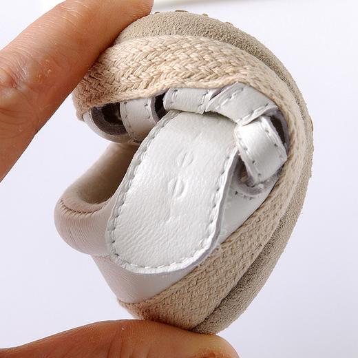 英氏婴儿凉鞋春夏新生宝宝软底羊皮防踢夏季包头鞋YFXFJ22040A 商品图3