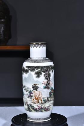 粉彩三阳开泰棒槌瓶