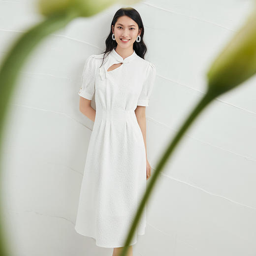 EITIE爱特爱夏新款时尚显瘦通勤气质中式立领收腰白色连衣裙B2207928 商品图2