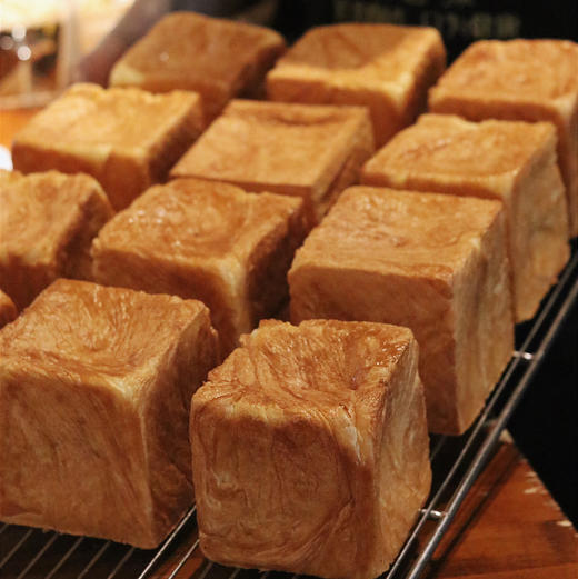 现烤面包—香蕉奶霸吐司 商品图1