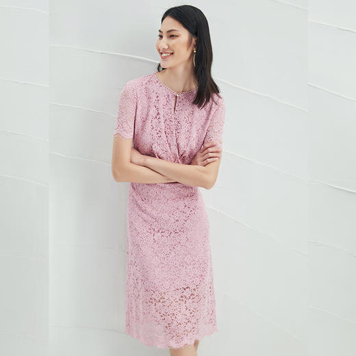 EITIE爱特爱夏季新款收腰a字镂空优雅通勤气质圆领蕾丝连衣裙B2207950 商品图2