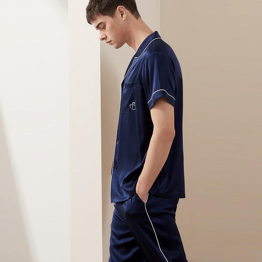 金三塔真丝睡衣男士短袖夏季100%桑蚕丝纯色绣花短袖衣裤套家居服  YSMAB401（限价款） 商品图3