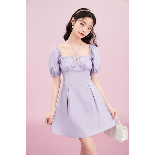 西遇紫色方领连衣裙女夏2022年新款性感修身挂脖裙子设计V0920614 商品图0