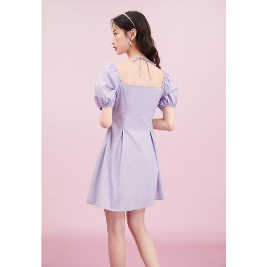西遇紫色方领连衣裙女夏2022年新款性感修身挂脖裙子设计V0920614 商品图3