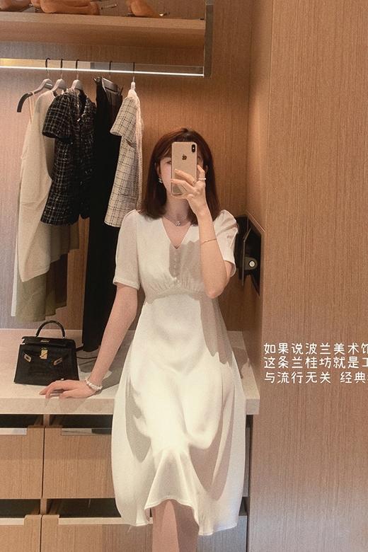 【金蘑菇菇 兰桂坊】简约黑标线三醋酸通勤约会温柔风连衣裙 商品图5