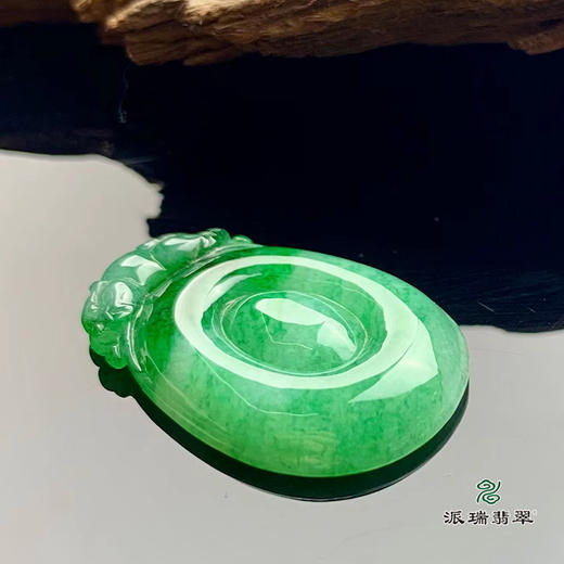派瑞翡翠 翡翠挂件 糯冰种 绿色 商品图3