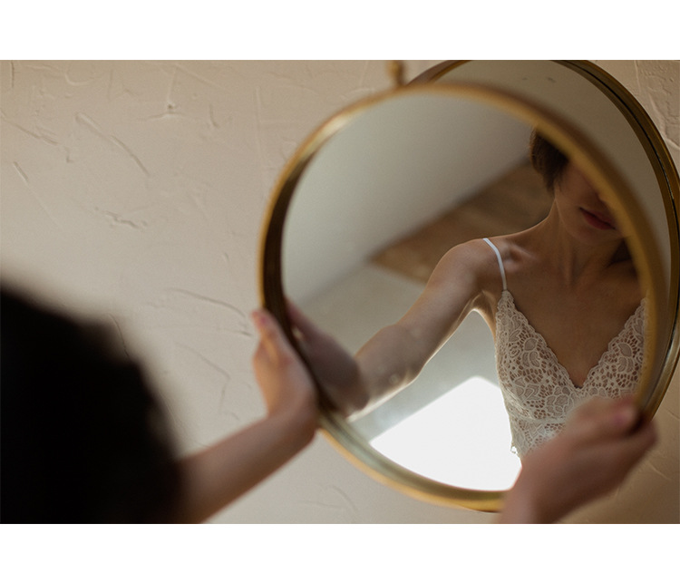 帮手描述图：靴下物小胸法式无钢圈吊带内衣一体少女超薄bral